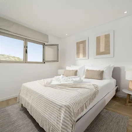 Apartment In Budens, Close To The Beach, By Ideal Homes
